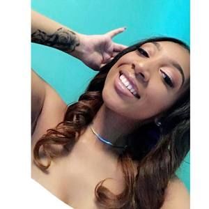 Meet your Posher, Amaris